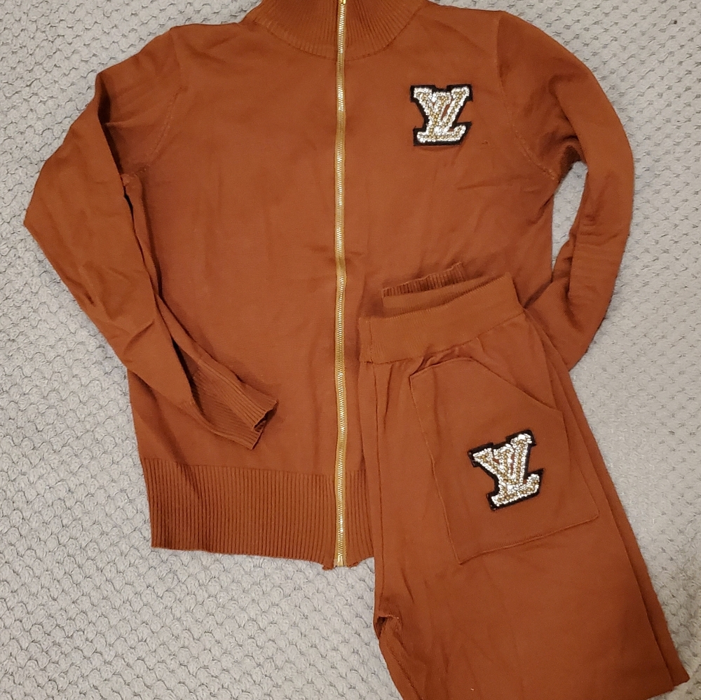 DESIGNER LABEL 2PC JOGGING SET